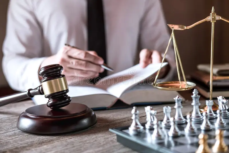 TİCARET HUKUKU VE ŞİRKETLER HUKUKU